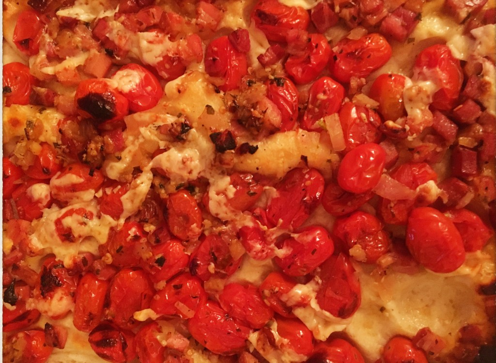 Topsy Turvy Cherry Tomato&nbsp;Pizza